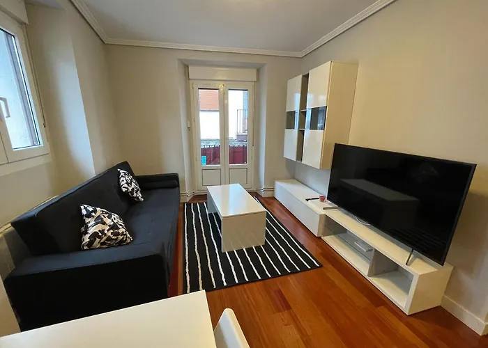 Apartamento De 2 Habitaciones En La Zona Centro.